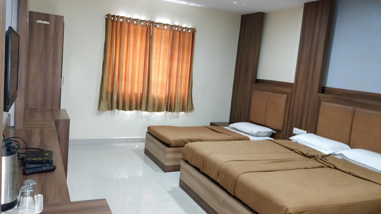 Hotel Dwaraka Paradise Haïdarabad Extérieur photo